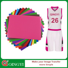 Qingyi personnalisé 22 couleurs a4 pu feuilles de transfert de chaleur pour le vêtement